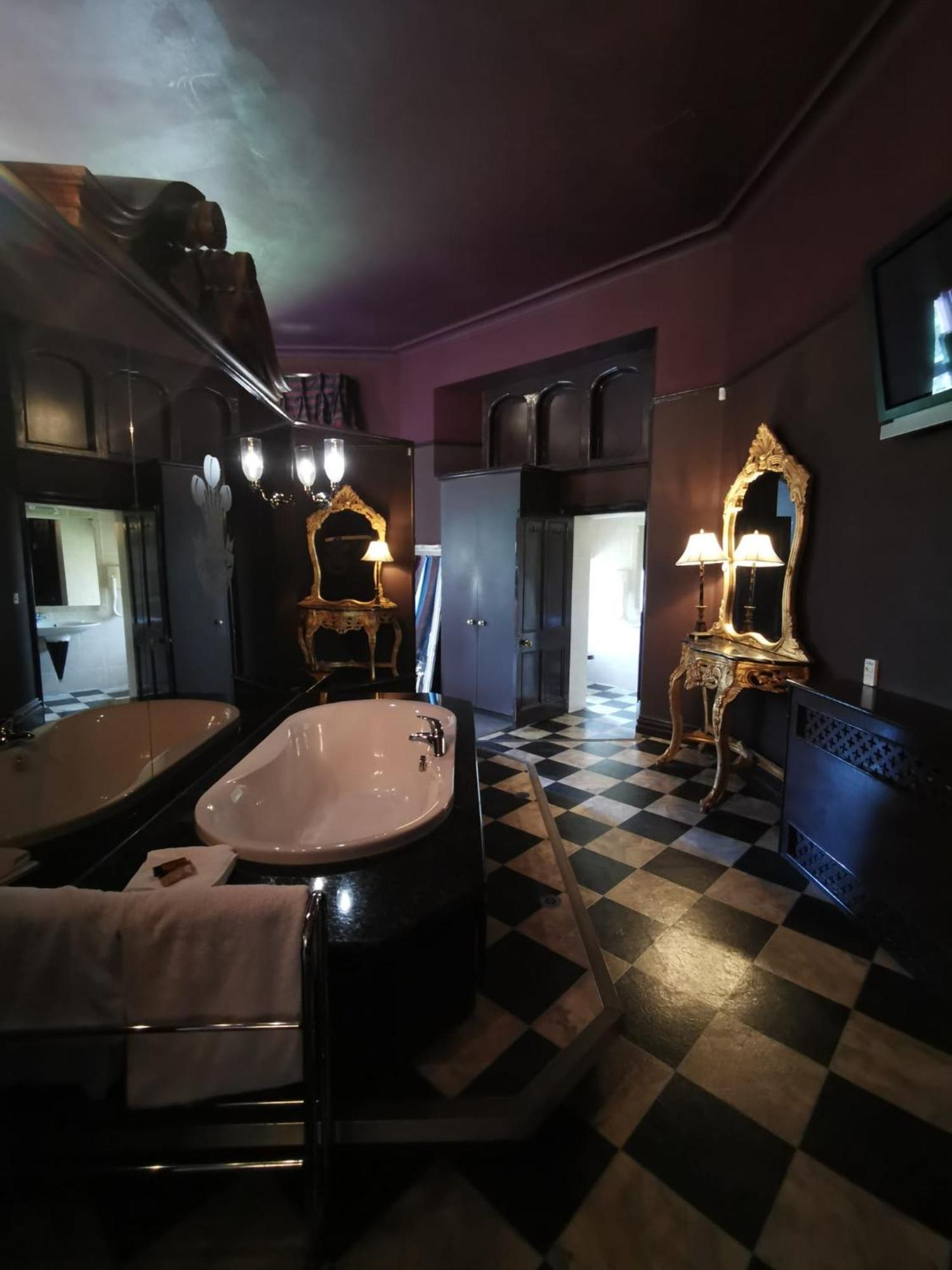 Ruthin Castle Hotel And Spa Экстерьер фото